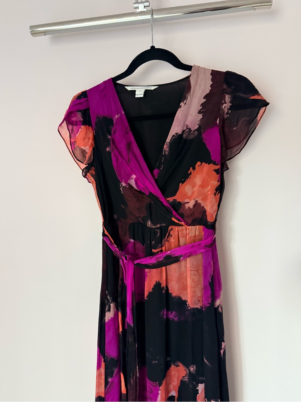 Diane von Furstenberg Silk Wrap Maxi Dress Purple Floral VNeck Flutter Sleeve XS - Picture 9 of 12